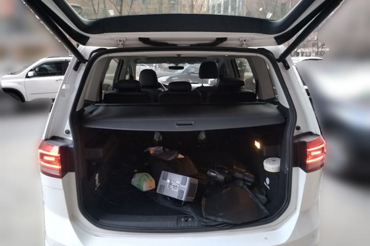 Used Volkswagen Touran 2016 Volkswagen Touran L 280TSI DSG Luxury Edition