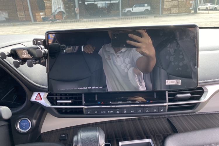 Used Toyota Granvia 2022 2.5L Hybrid Prestige Edition