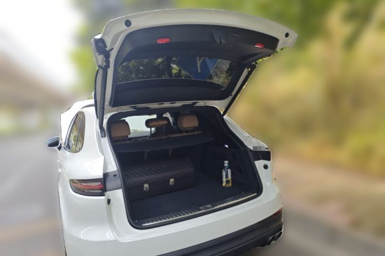 Used Porsche Cayenne 2018 Cayenne S 2.9T Trunk