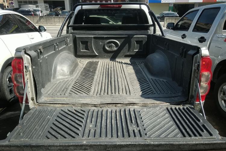 Used Great Wall Wingle 5 2017 2.0T European-Style Diesel Two-Wheel-Drive Elite Version with Large Double Cab – GW4D20B