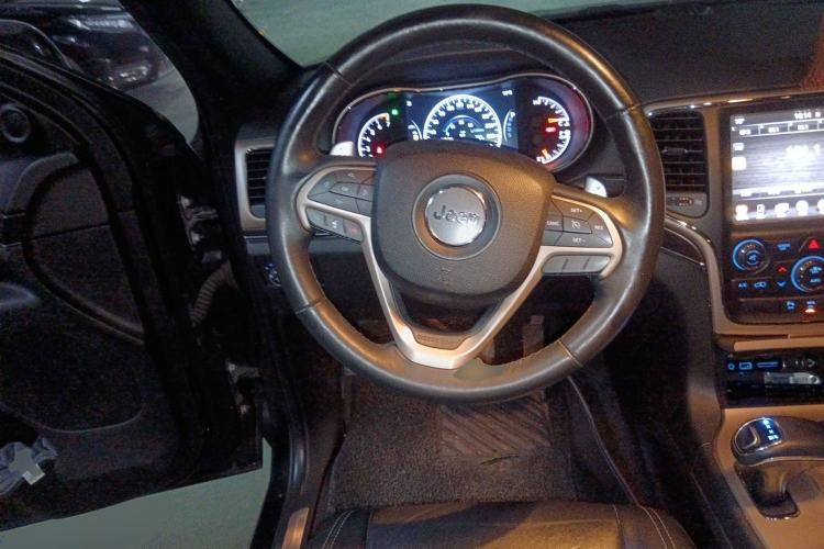 Used Jeep Grand Cherokee 2015 3.0L Comfort Navigation Edition