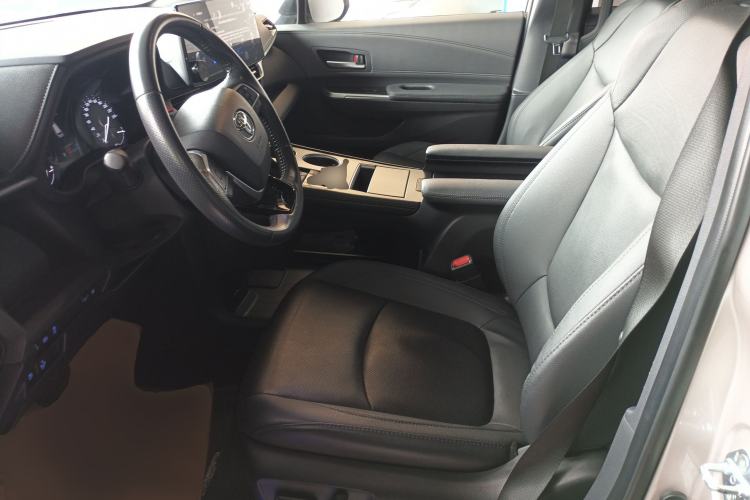 Used Toyota SIENNA 2021 2.5L Hybrid Premium Edition