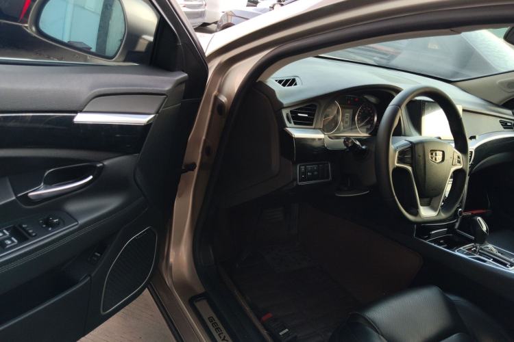 Used Geely Auto Emgrand GT 2015 1.8T Comfort Model Interior 3