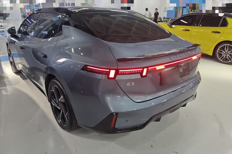 Used Lynk & Co 07 2024 EM-P 126 Long-Range Halo Left Side