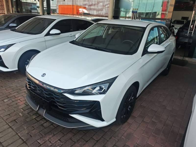Used Dongfeng Aeolus Yixuan 2025 1.5L Automatic Luxury Version – Luxury