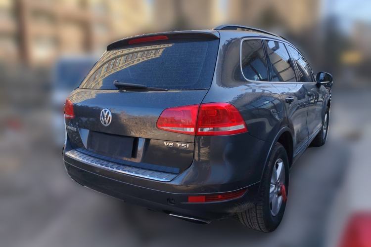 Used Volkswagen Touareg 2011 3.0 TSI Comfort Version
