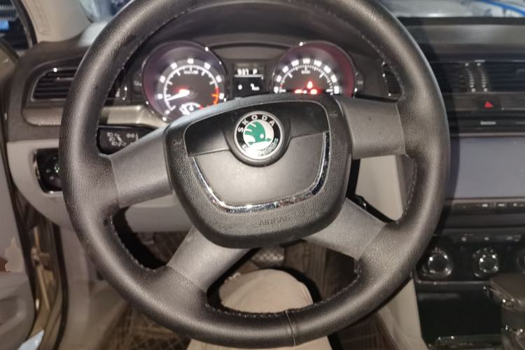 Used Skoda Superb 2012 1.4TSI DSG Zhiya Edition Steering Wheel