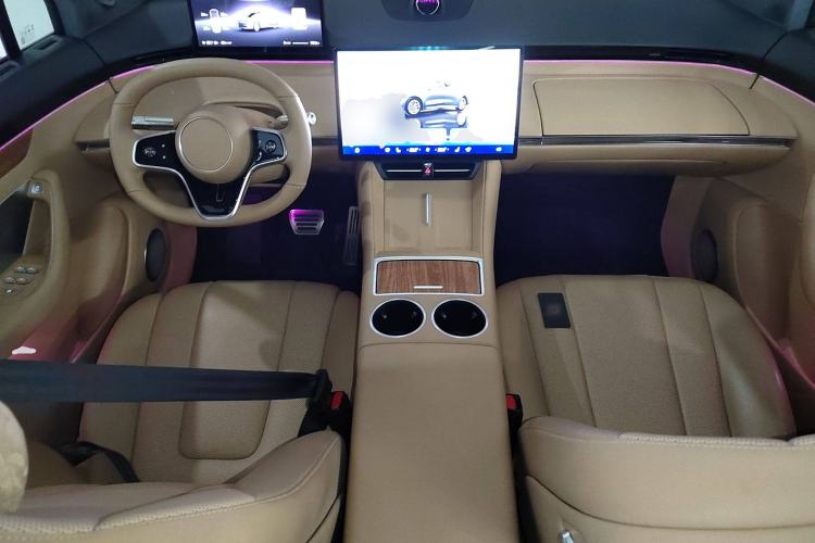 Used Hima Luxeed R7 2024 All-Electric 736 km Ultra Center Console