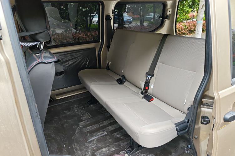 Used Wuling Rongguang S 2023 1.5L Base Version 5/7 Seats Left Rear Seat