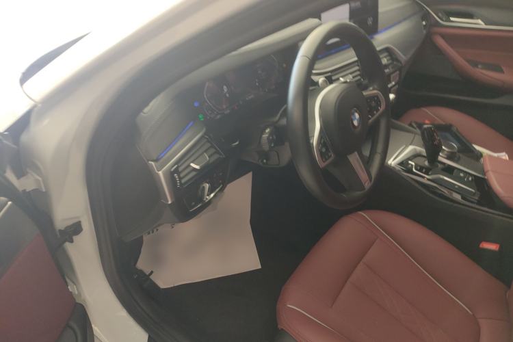 Used BMW 5 Series 2022 Second Facelift 530Li Leading Edition M Sport Package
