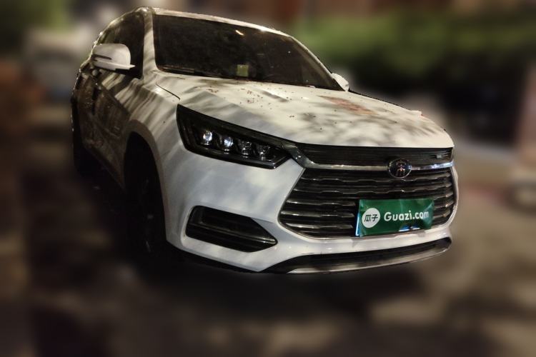 Used BYD Song 2020 Classic Edition 1.5T Manual Luxury Model Front Right 45 Deg