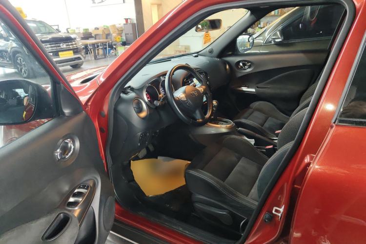 Used Infiniti ESQ 2014 1.6L Spontaneous Edition
