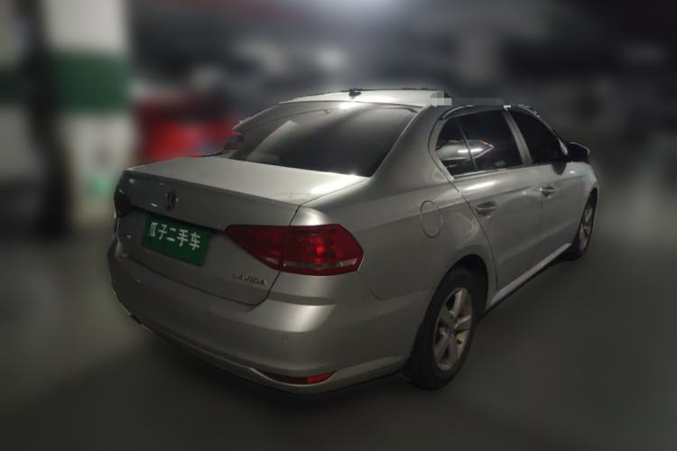 Used Volkswagen Lavida 2015 1.6L Automatic Fashion Edition Rear Right 45 Deg