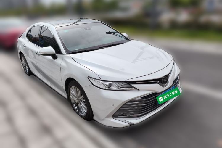 Used Toyota Camry 2019 Revised Version 2.5G Luxury Edition Front Right 45 Deg