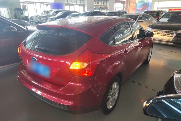 Used Ford Focus 2012 Hatchback 1.6L Automatic Comfort Model Rear Right 45 Deg