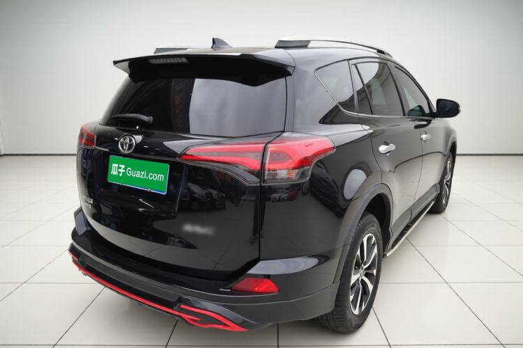 Used Toyota RAV4 2016 2.0L CVT Two-Wheel Drive Fashion Edition China V Standard