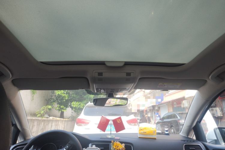 Used Volkswagen Golf 2018 230TSI Automatic Luxury Version Headliner