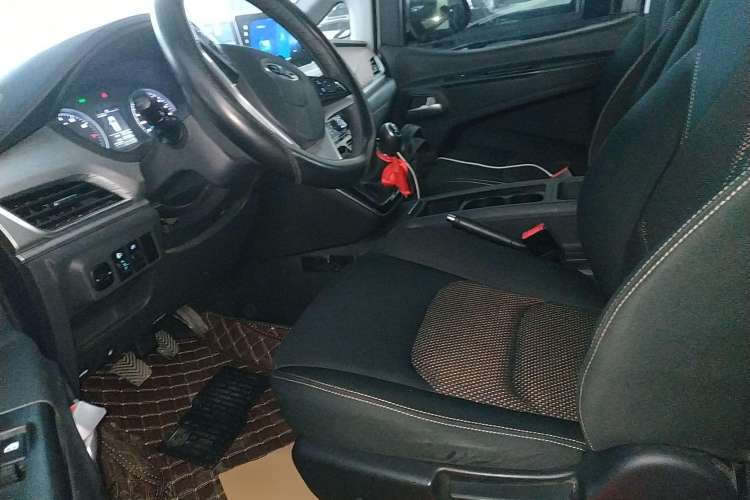 Used JAC Refine M3 2023 PLUS 1.8L 7/8-seater Smart Connectivity Version