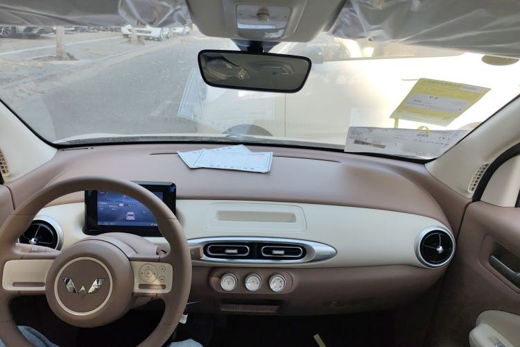 Used Wuling Hongguang MINIEV 2025 Four-Door Version Advanced Edition
