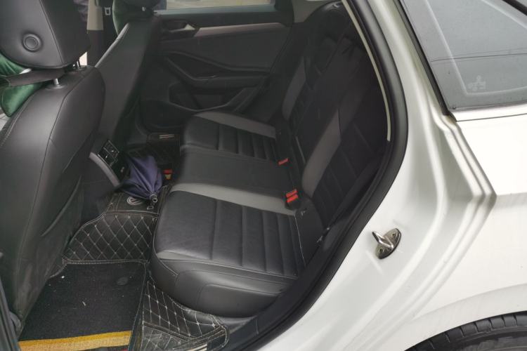 Used Volkswagen Sagitar 2020 200TSI DSG Comfort Version China V Standard Left Rear Seat