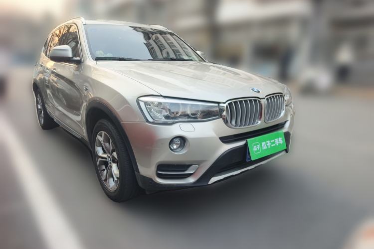 Used BMW X3  Front Right 45 Deg