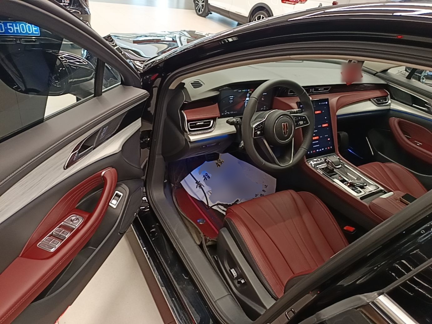 Hongqi H5 2025 2.0T Automatic Flag Edition – 500 000 Units Commemorative Version — снимка 18