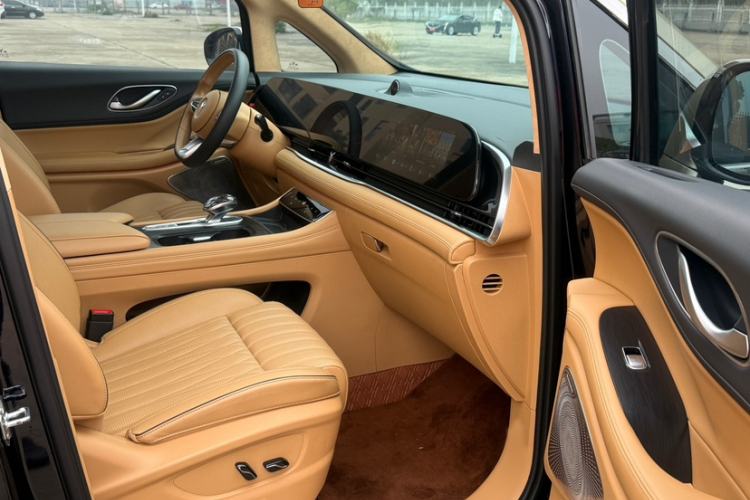 Used VOYAH Dream 2024 PHEV Ultra-Long Range Flagship Edition Exterior 7