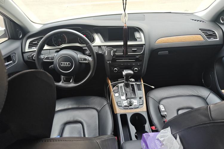 Used Audi A4L 2016 35 TFSI Collection Edition S line Luxury Model Center Console