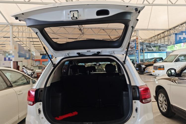 Used Mitsubishi Outlander 2018 2.0L Two-Wheel Drive Fashion Edition 5 Seats Trunk