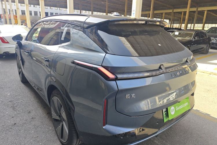 Used Lynk & Co 08 EM-P 2025 220 km All-Wheel-Drive Performance Halo