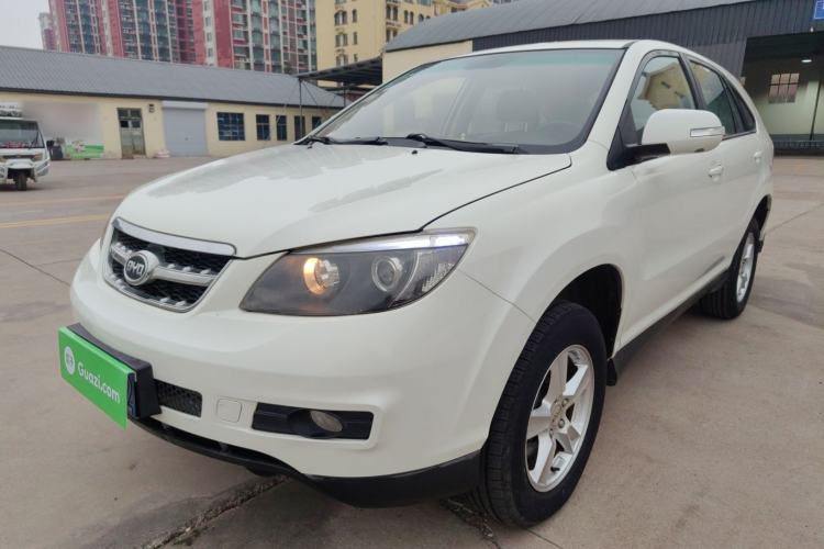 Used BYD S6 2014 2.0L Manual Luxury 5-Seater