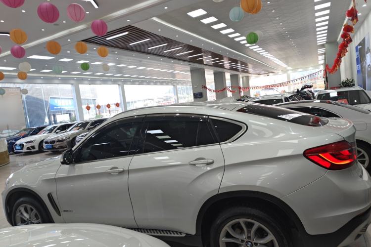 Used BMW X6 2018 xDrive28i
