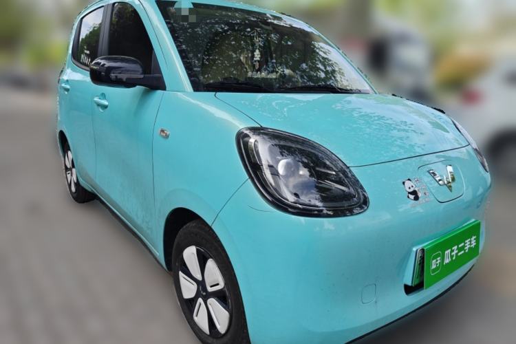 Used Wuling Hongguang MINIEV 2025 Four-Door Version Premium Edition Front Right 45 Deg