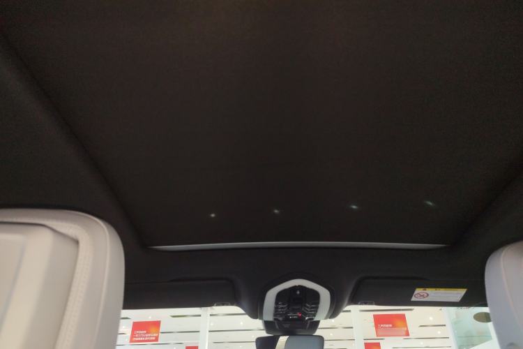 Used Porsche Macan 2025 Macan 2.0T Dream-Chasing Edition Headliner