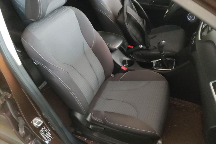 Used Baojun 730 2019 1.5L Manual Fashion Model 7-seater National V