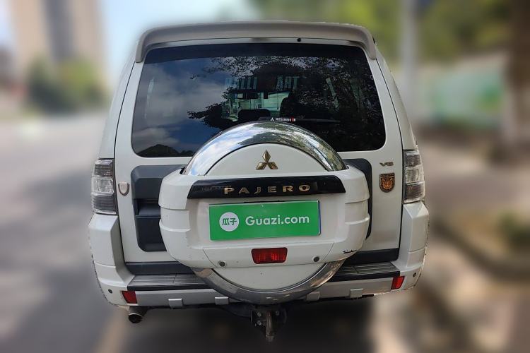 Used Mitsubishi Pajero 2014 3.0L Elite Upgrade Edition
