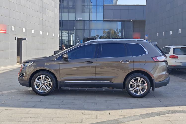 Used Ford Edge 2016 EcoBoost 245 Two-Wheel-Drive Titanium 7-Seater
