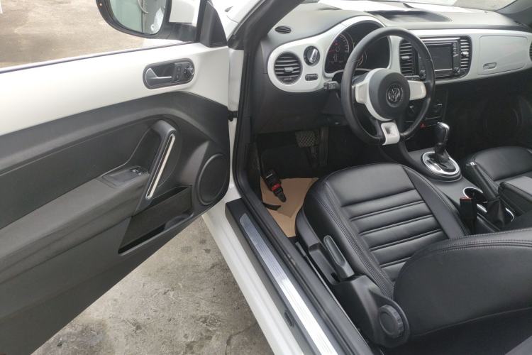 Used Volkswagen Beetle 2015 180TSI model Driver Seat