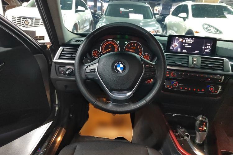 Used BMW 3 Series 2017 320Li Fashion Model
