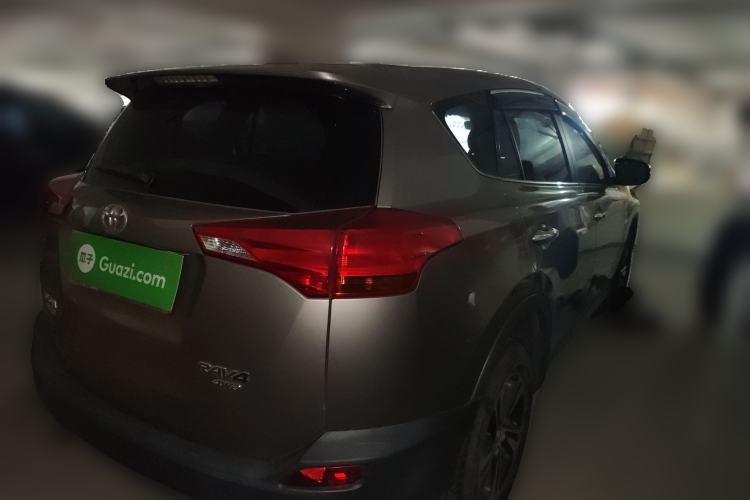 Used Toyota RAV4 2015 2.0L CVT Four-Wheel Drive New Edition Rear Right 45 Deg