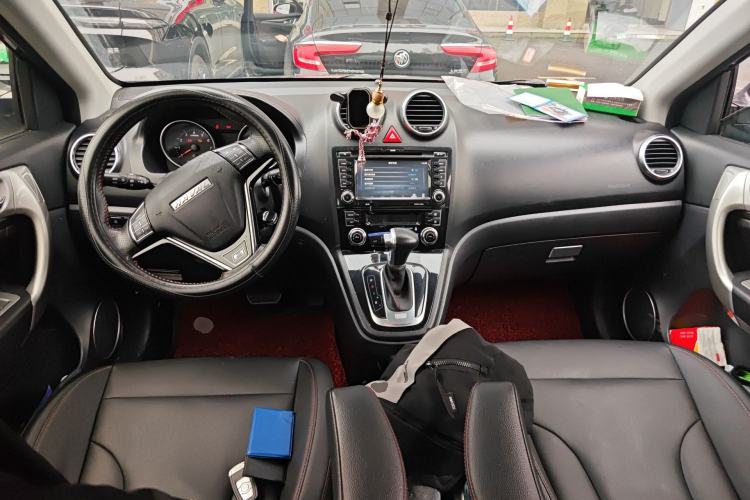 Used Haval H6 2016 Upgraded Model 1.5T Automatic Two-Wheel Drive Elite Version Center Console
