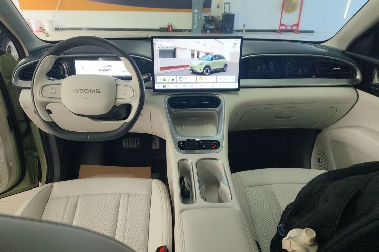 Used Geely Galaxy Geome 2025 UP 410km Exploration+ Edition Center Console