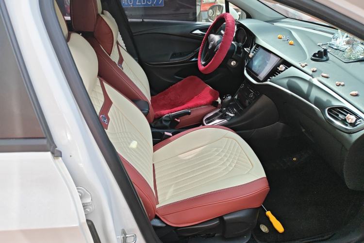 Used Buick Verano 2018 Hatchback 15S Automatic Ambition Model Right Front Seat