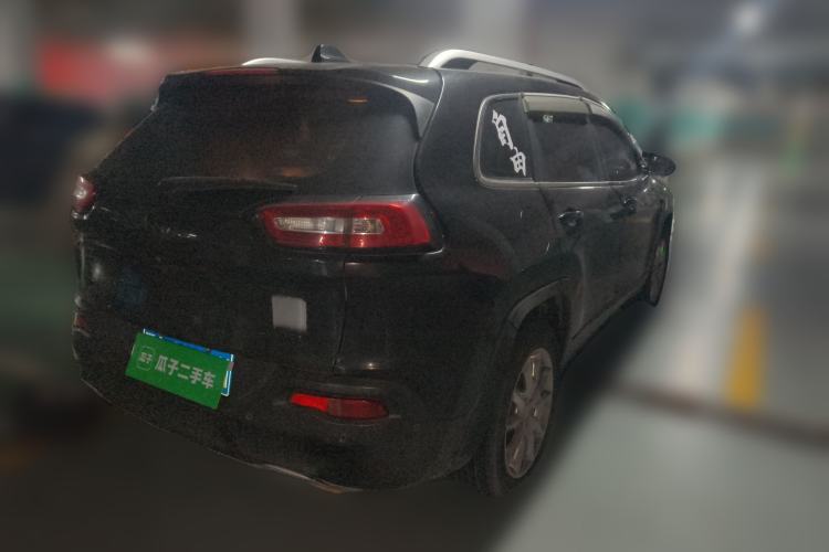 Used Jeep Cherokee 2016 2.4L Superior Edition
