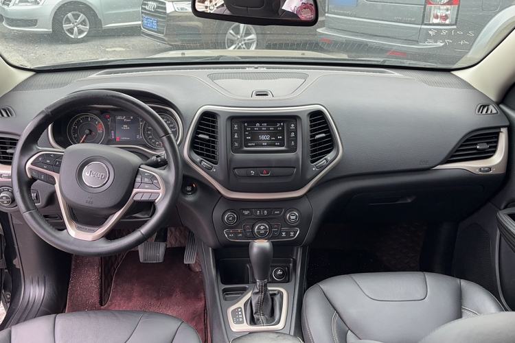 Used Jeep Cherokee 2017 2.4L Leading Edition