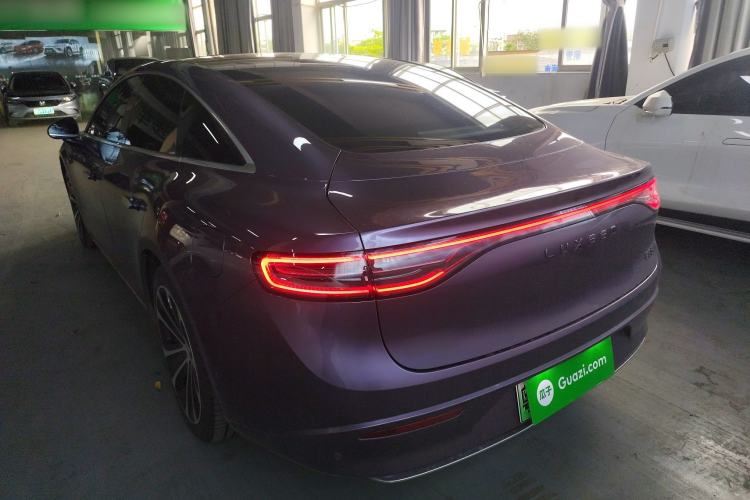 Used Hima Luxeed S7 2025 855 km Max