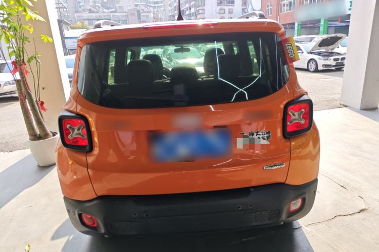 Used Jeep Renegade 2017 180T Automatic High-Energy Version Rear