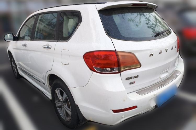 Used Haval H6 2016 Upgraded Model 1.5T Manual Two-Wheel Drive Value Edition
