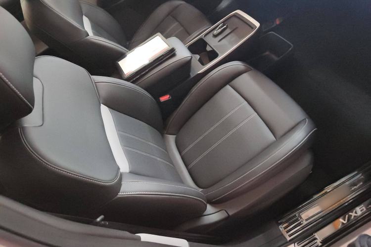 Used Venucia VX6 2023 520 Air