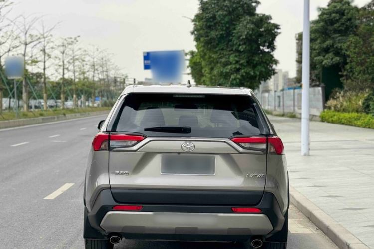 Used Toyota RAV4 2023 2.0L CVT Two-Wheel Drive Fashion Edition Exterior 10